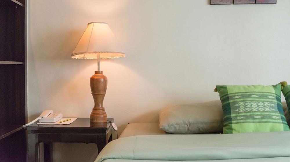 New Road Guest House Bangkok Extérieur photo