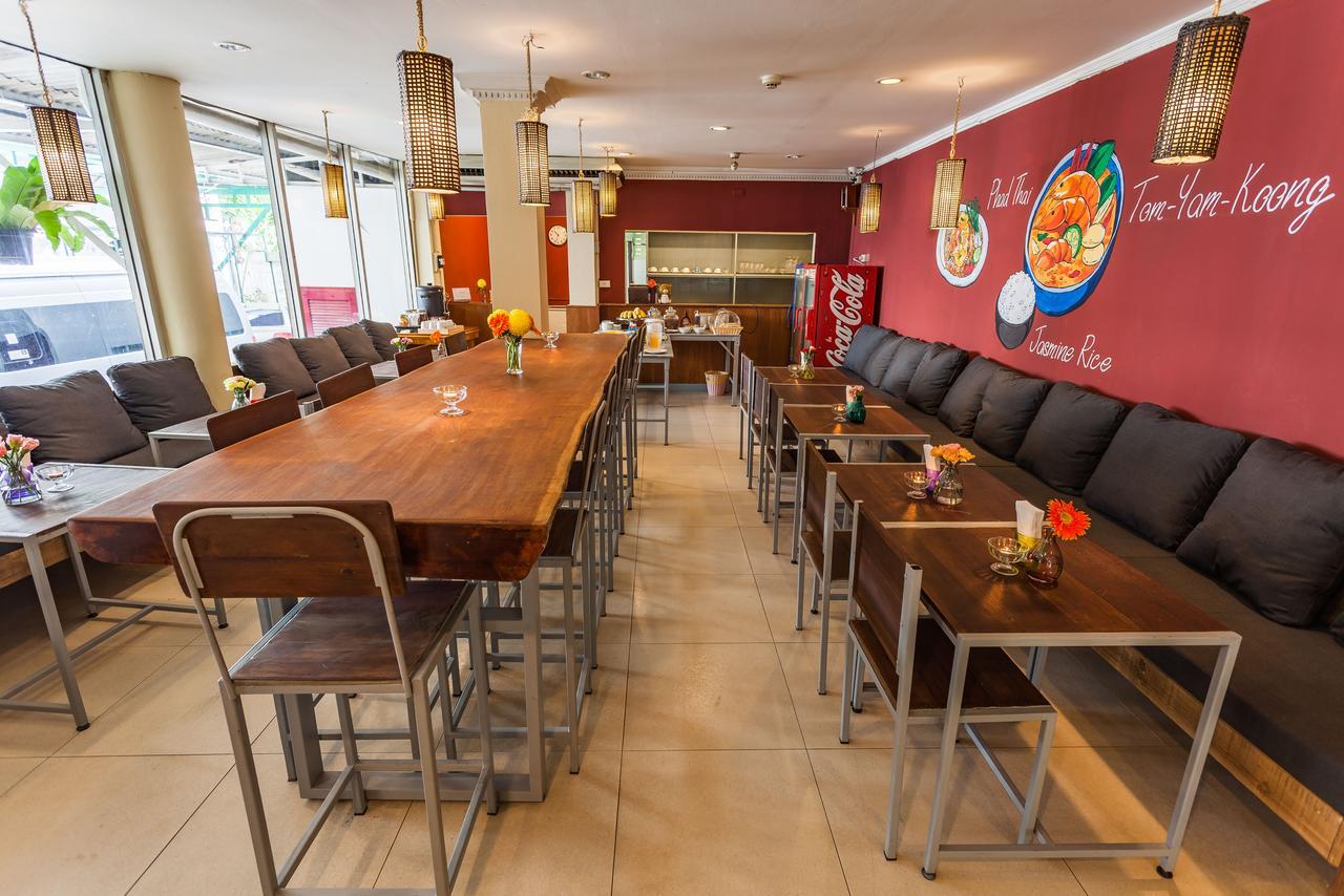 New Road Guest House Bangkok Extérieur photo